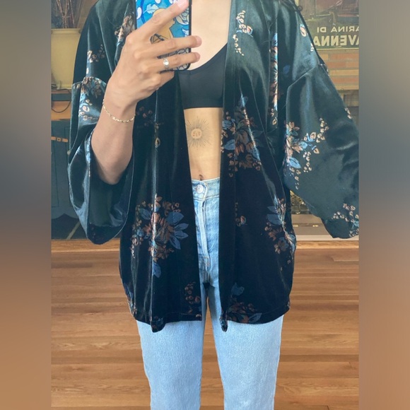 Loft Kimono Robe - Picture 2 of 2